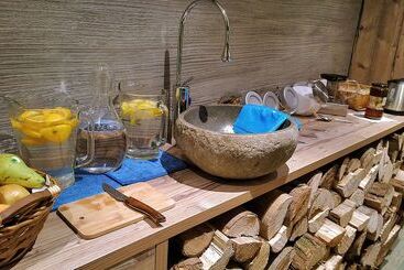 Logis Gourmet & Relax Hotel De La Sure
