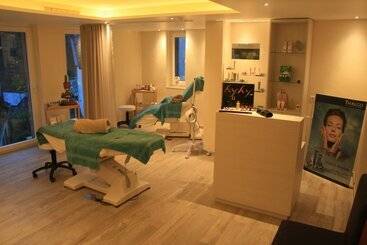 Logis Gourmet & Relax Hotel De La Sure