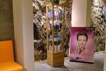 Logis Gourmet & Relax Hotel De La Sure