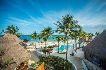 هتل Mahekal Beach Front Resort & Spa