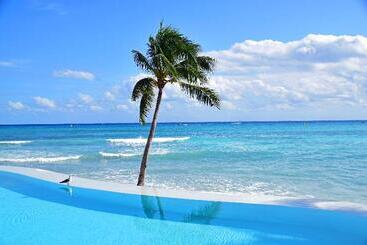 هتل Mahekal Beach Front Resort & Spa