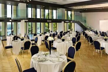هتل Park Plaza Histria Pula
