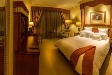 هتل Peermont D Oreale Grande At Emperors Palace