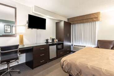 هتل Quality Inn Memphis Northeast Near I40