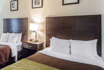 هتل Quality Inn Tulsadowntown West