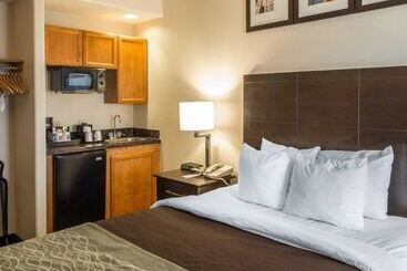 هتل Quality Inn Tulsadowntown West