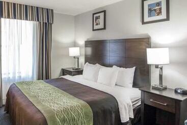 هتل Quality Inn Tulsadowntown West