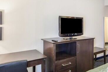 هتل Quality Inn Tulsadowntown West
