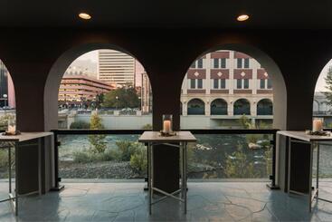 Renaissance Reno Downtown Hotel & Spa