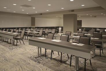 Renaissance Reno Downtown Hotel & Spa
