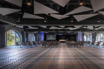 Renaissance Reno Downtown Hotel & Spa