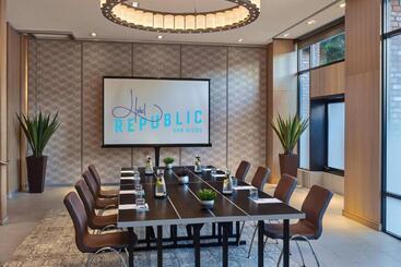 هتل Republic San Diego, Autograph Collection