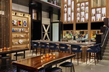 هتل Republic San Diego, Autograph Collection