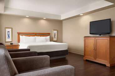 Royal Hotel Calgary, Trademark Collection By Wyndham