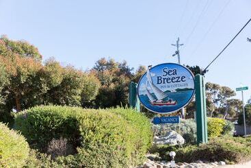 هتل Sea Breeze Inn  Pacific Grove