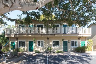هتل Sea Breeze Inn  Pacific Grove