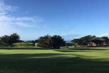 هتل Sea Breeze Inn  Pacific Grove