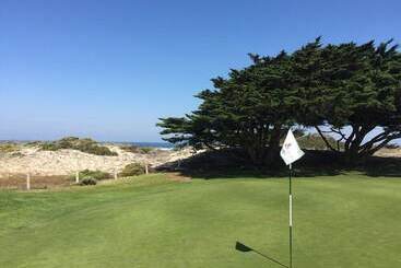 هتل Sea Breeze Inn  Pacific Grove