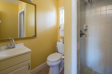 هتل Sea Breeze Inn  Pacific Grove