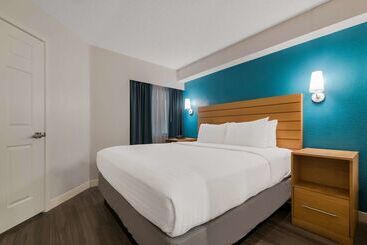 هتل Sonesta Es Suites Orlando International Drive