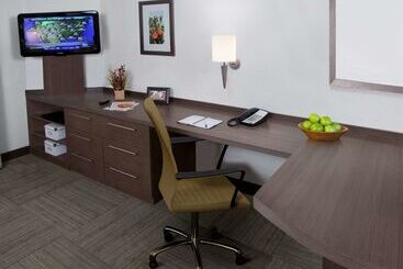 هتل Sonesta Simply Suites Baltimore Bwi Airport