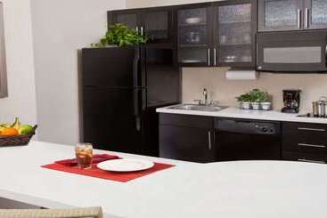 هتل Sonesta Simply Suites Baltimore Bwi Airport