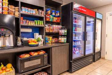 ホテル Sonesta Simply Suites Oklahoma City Airport