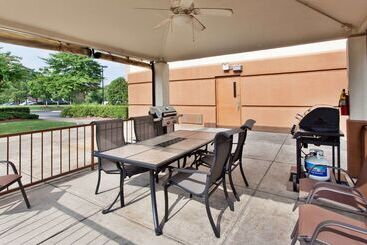 ホテル Sonesta Simply Suites Oklahoma City Airport