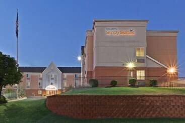 ホテル Sonesta Simply Suites Oklahoma City Airport