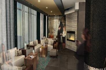 בית מלון כפרי Springhill Suites By Marriott Old Montreal