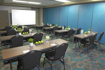 בית מלון כפרי Springhill Suites By Marriott Old Montreal