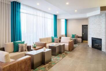 בית מלון כפרי Springhill Suites By Marriott Old Montreal