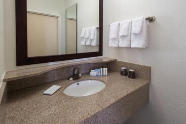 هتل Springhill Suites By Marriott Greensboro