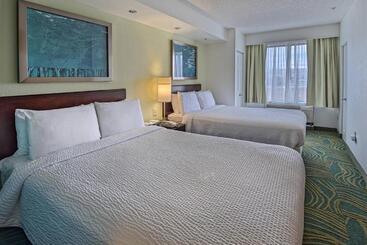 هتل Springhill Suites By Marriott Greensboro