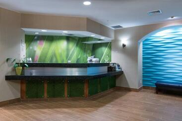 هتل Springhill Suites By Marriott Greensboro