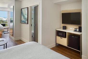 هتل Springhill Suites By Marriott Pensacola Beach
