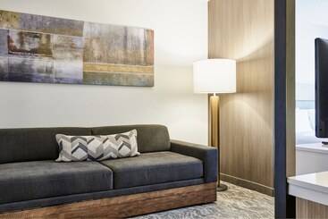 هتل Springhill Suites Phoenix Tempe Airport