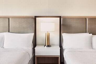 هتل Springhill Suites Phoenix Tempe Airport