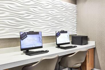 هتل Springhill Suites Phoenix Tempe Airport