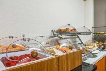 هتل Springhill Suites By Marriott Savannah Midtown