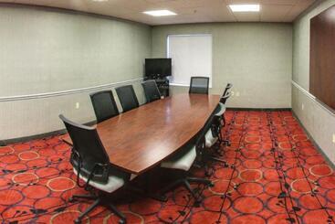 هتل Springhill Suites By Marriott Savannah Midtown