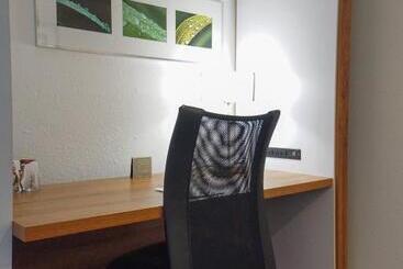 هتل Springhill Suites By Marriott Savannah Midtown