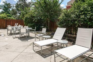 هتل Springhill Suites By Marriott Savannah Midtown
