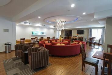 هتل Springhill Suites By Marriott Savannah Midtown
