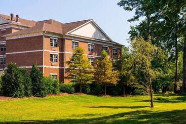 هتل Springhill Suites By Marriott Williamsburg