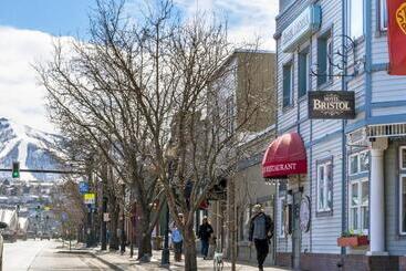 هتل The Bristol