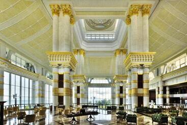 هتل The Empire Brunei