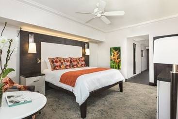 The Palms Hotel & Spa