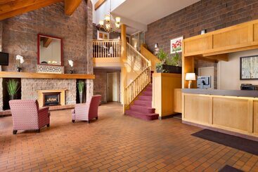 هتل Travelodge By Wyndham North Bay Lakeshore
