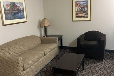 هتل Wyndham Garden Madison Fitchburg